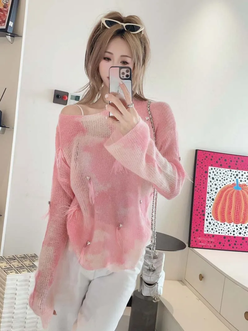 

Girls' style women's sweater fashionable and exquisite, slimming and age reducing handmade feather contrasting knitted top