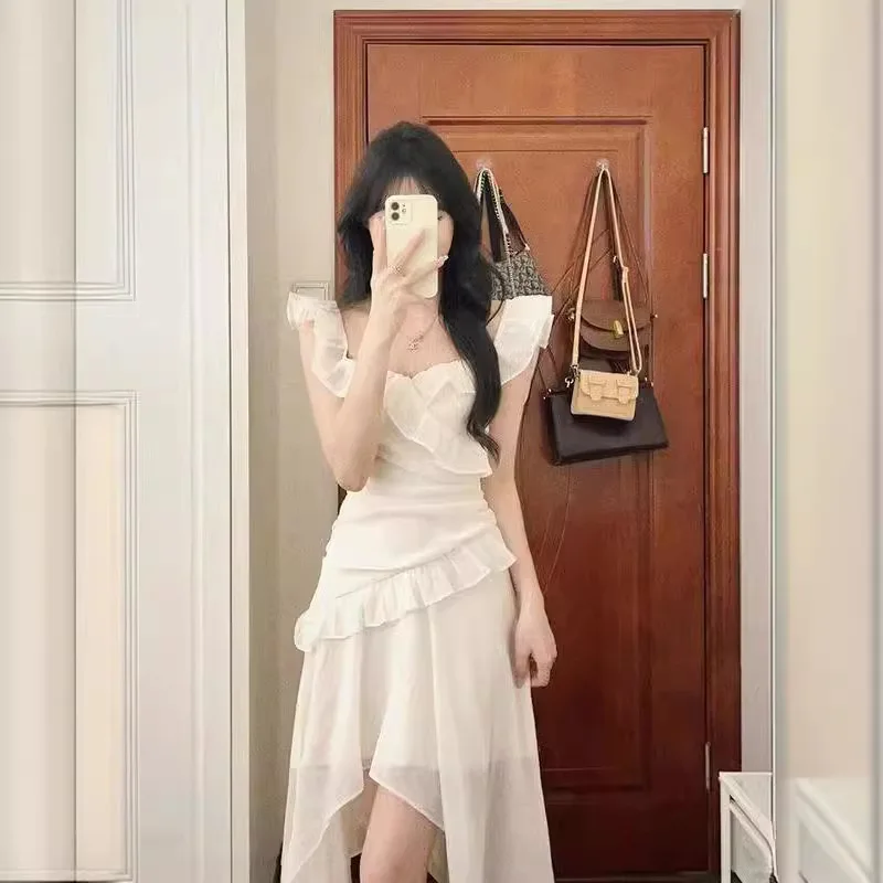 النمط الفرنسي الصغيرة رفرفة الأكمام الأبيض مذهل غير النظامية فستان مكشكش الصيف جديد الخصر مقصوص الأميرة الجنية فستان طويل