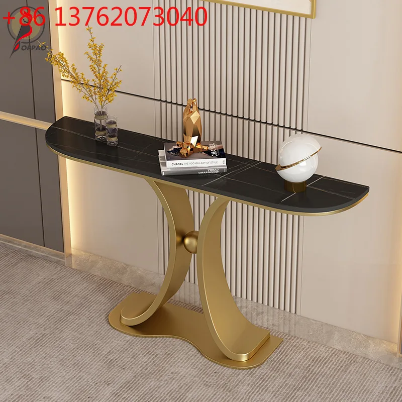 The entrance hall is against the wall,  semi-circular slate living room, the table enters   viewing platform