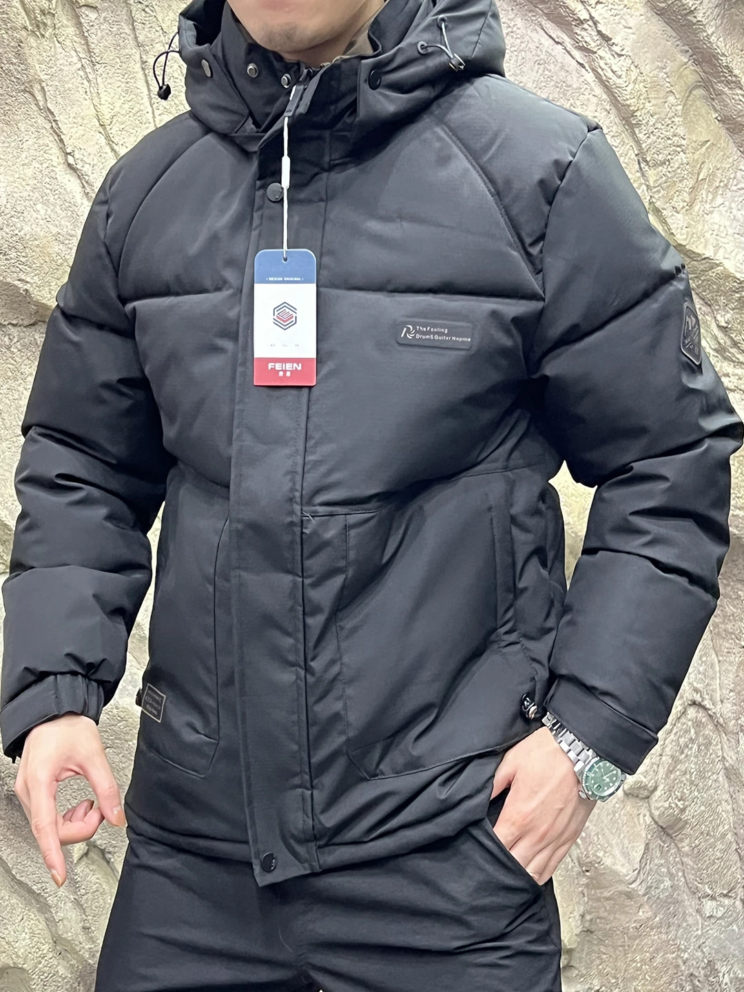 เสื้อแจ็คเก็ตผ้าฝ้ายมีฮู้ดลำลองสำหรับผู้ชาย ฤดูใบไม้ร่วง ฤดูหนาว เสื้อผ้าผ้าฝ้ายเย็บติดกันให้ความอบอุ่นสำหรับกิจกรรมกลางแจ้ง ทรงพอดีตัว แฟชั่นวัยรุ่น แขนยาว