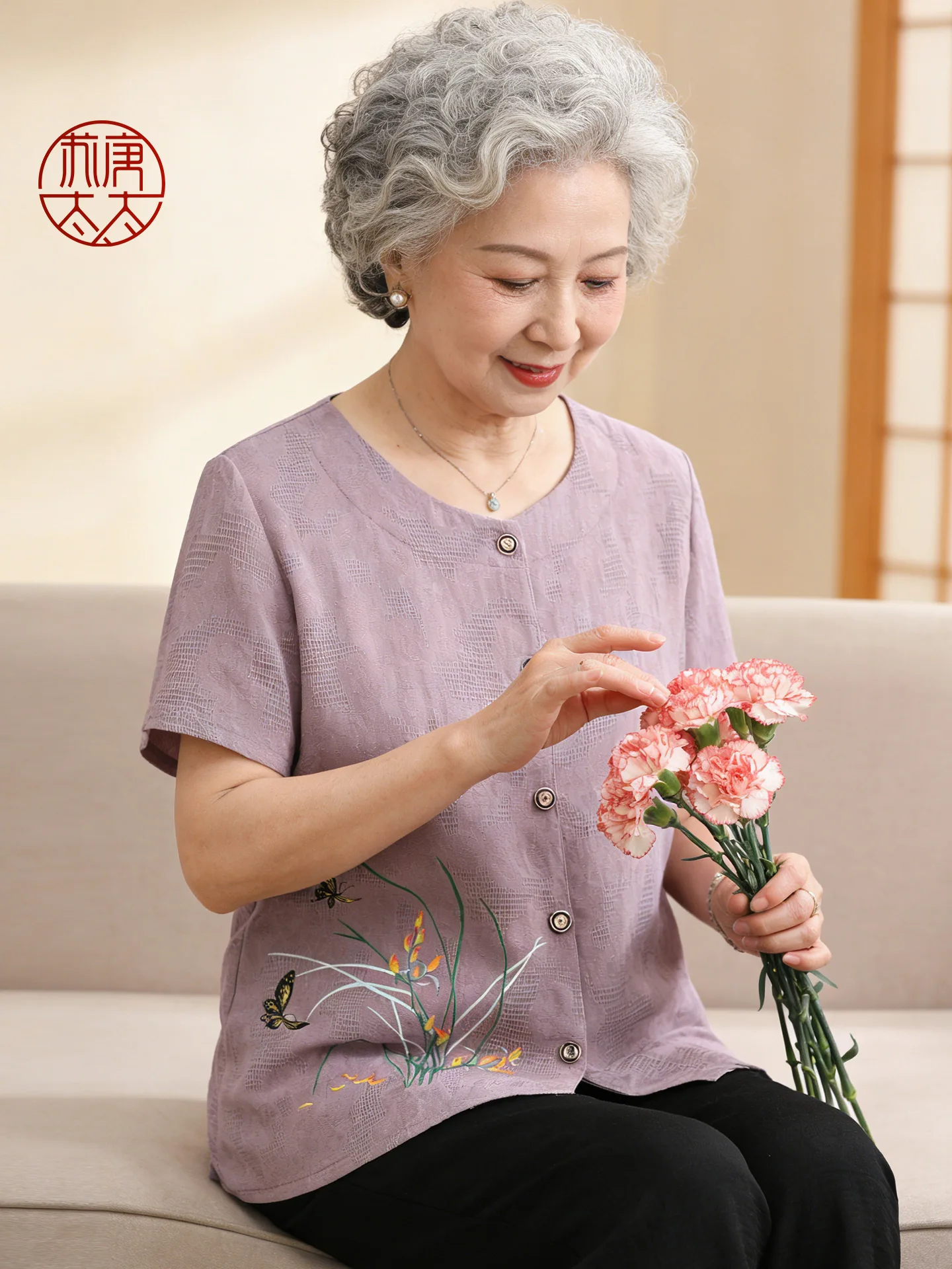 

Свободный хлопково-льняной комплект для пожилых женщин: летний наряд для мамы и бабушки (90 лет), топ и брюки, удобный костюм-двойка