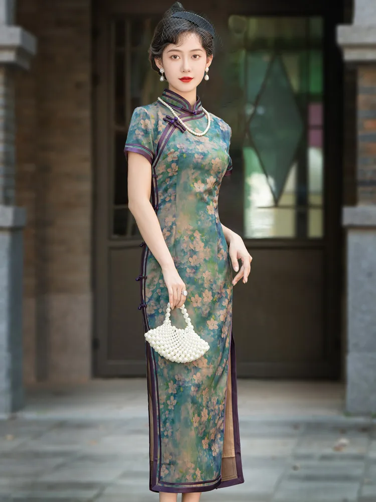 

Ele Vintage Long Gown in Satin for Performances And owcases High Polyester Fiber Low Slit Floral Patterned