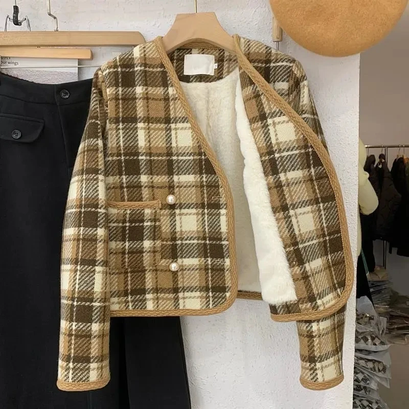 

Winter New Lamb Wool Lining Plaid Woolen Coat Women's Short Thickened Warmth Female Party Jacket