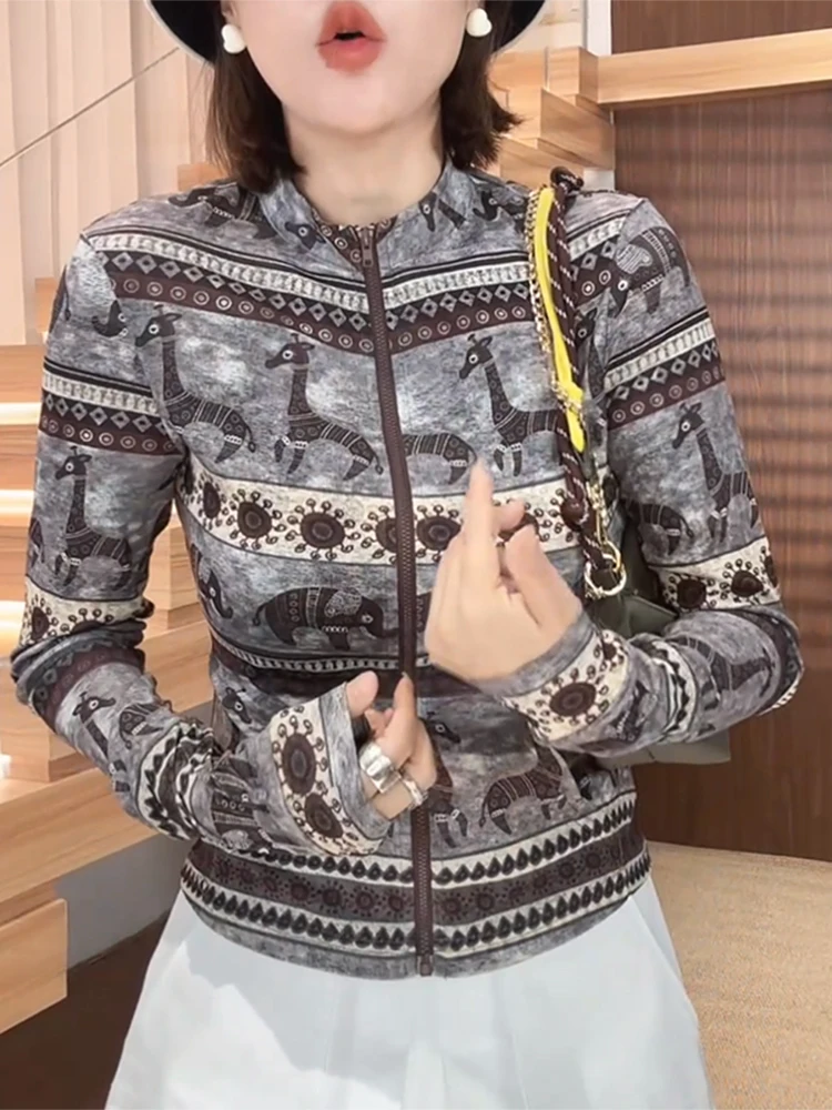 

Новая легкая женская куртка с молнией для защиты от солнца, ультратонкая, с защитой от УФ-излучения, красивая, для повседневной носки, свободного кроя...