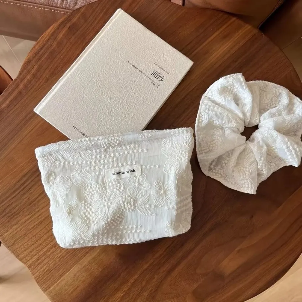 حقيبة مكياج دانتيل بيضاء محمولة بسحّاب، حقيبة مستحضرات تجميل متعددة الأغراض مقاومة للماء، تخزين سماعة الرأس أثناء السفر #4