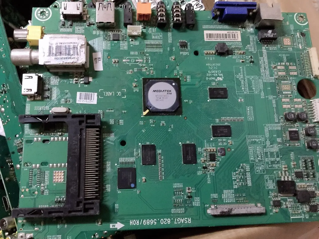 شريحة SIS 685 جديدة تمامًا، مع نقطة تشغيل واحدة وتم التقاط صورة فعلية