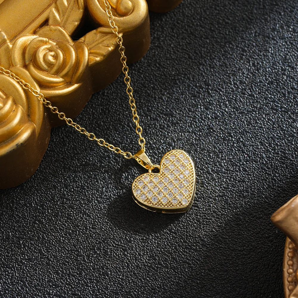 Colar Feminino Confortável com Pingente Coração Rosa Banhado a Ouro e Prata, Colar Deslumbrante com Pingente de Coração para Aniversário