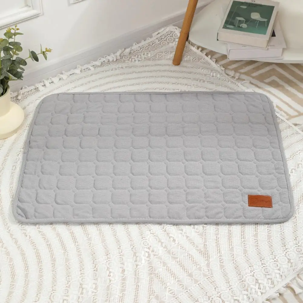 Non-slip Pet Mat Season Universal Pet Pad Soft Quilted Pet Pad for Dogs Cats Non-slip Bottom Rectangle for Medium for Puppy