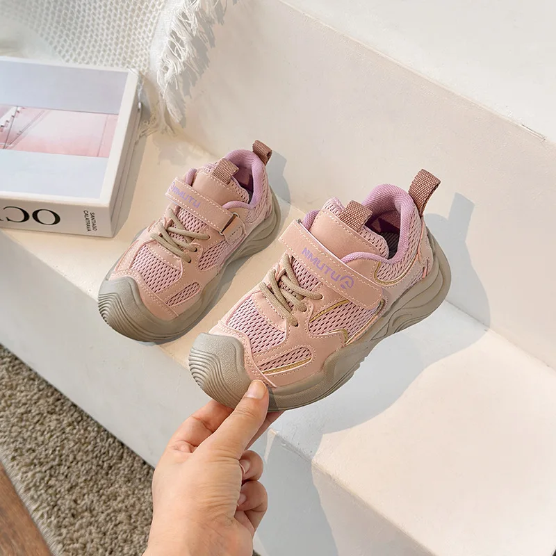 

Новые детские спортивные кроссовки 2026 года, весенняя коллекция, с мягкой подошвой, нескользящие, дышащие, модные уличные кроссовки для мальчиков и девочек, повседневные детские кеды