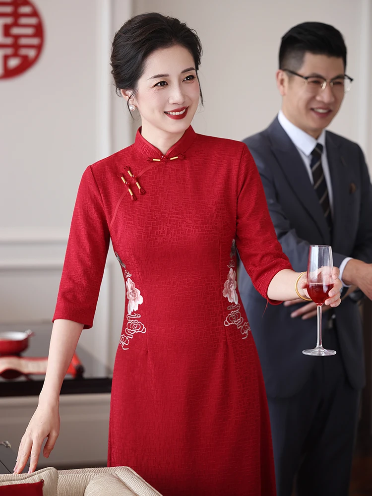 abito-tradizionale-cinese-per-matrimonio-costume-qipao-snellente-per-donne-sopra-i-35-anni