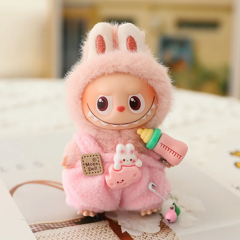 

Для 10 см мини-куклы Labubu 4,0, наряды для кукол четвертого поколения, сменный наряд Labubu, разноцветные комбинезоны с украшениями в виде бутылок