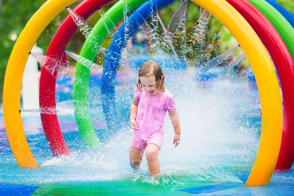ia-Misty Arches Splash Water Toy for Aqua Park Equipment for Home or Sea Durable Fiberglass & Metal Rainbow Sprayer Steel Base#