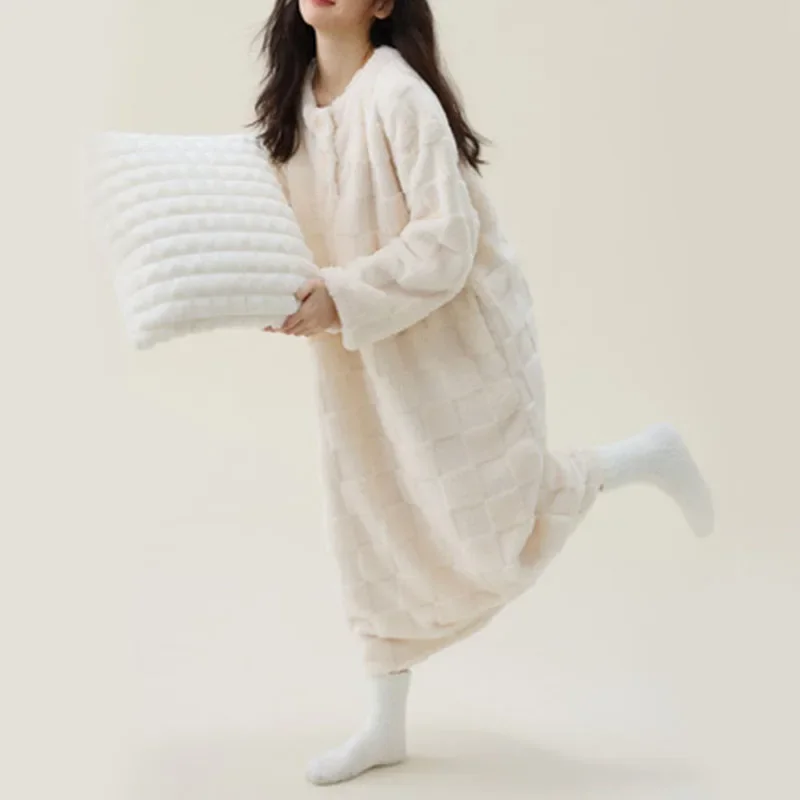 Warm Nightdress Robe Female Autumn Winter Velvet Thickened Padded Nightgowns Bathrobe New Women\'s Pajamas Long Sleeved Pijama