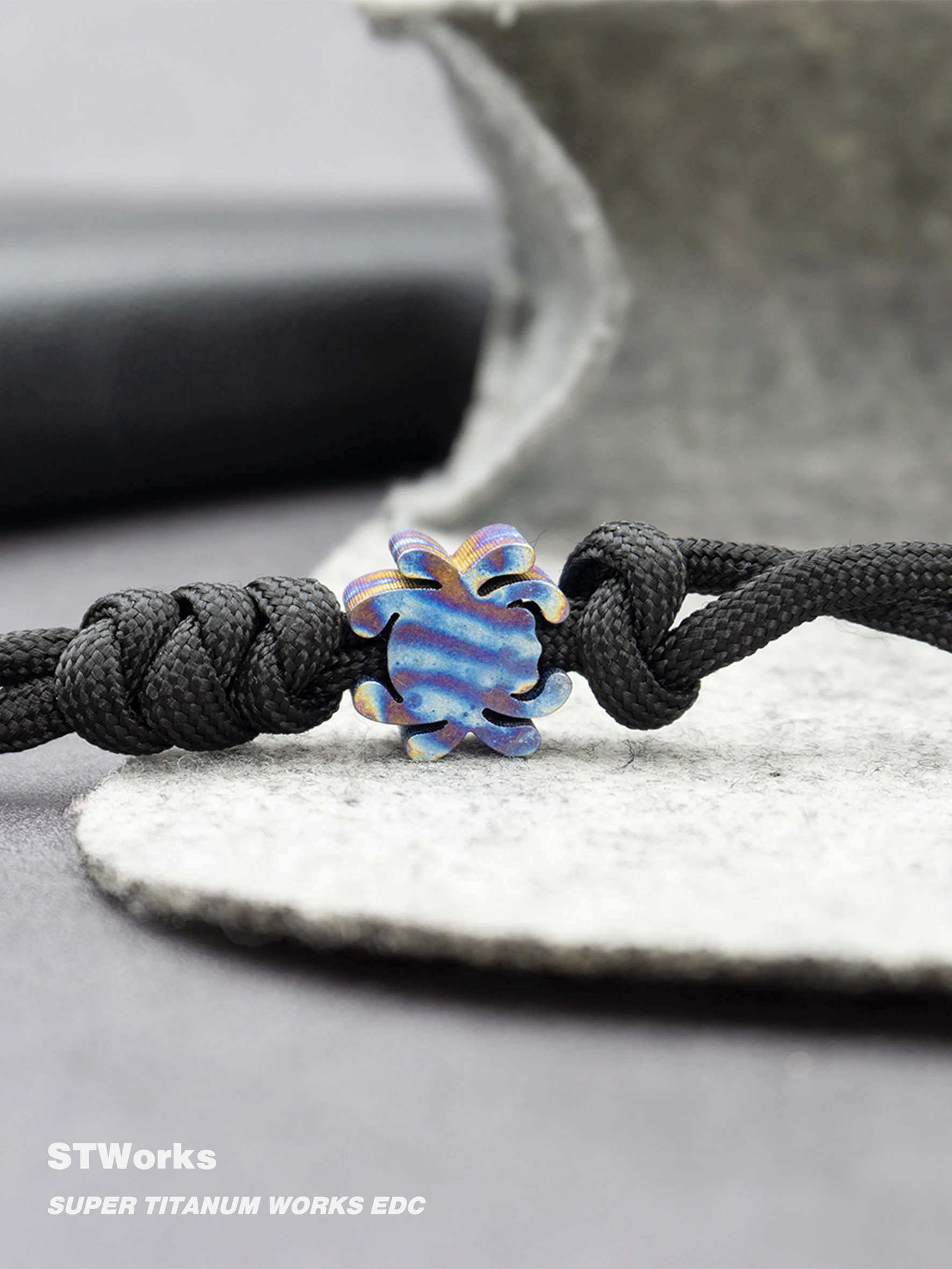 Titanium Alloy Umbrella Pendant, knife Pendant, Mobile Phone Chain Rope Pendant