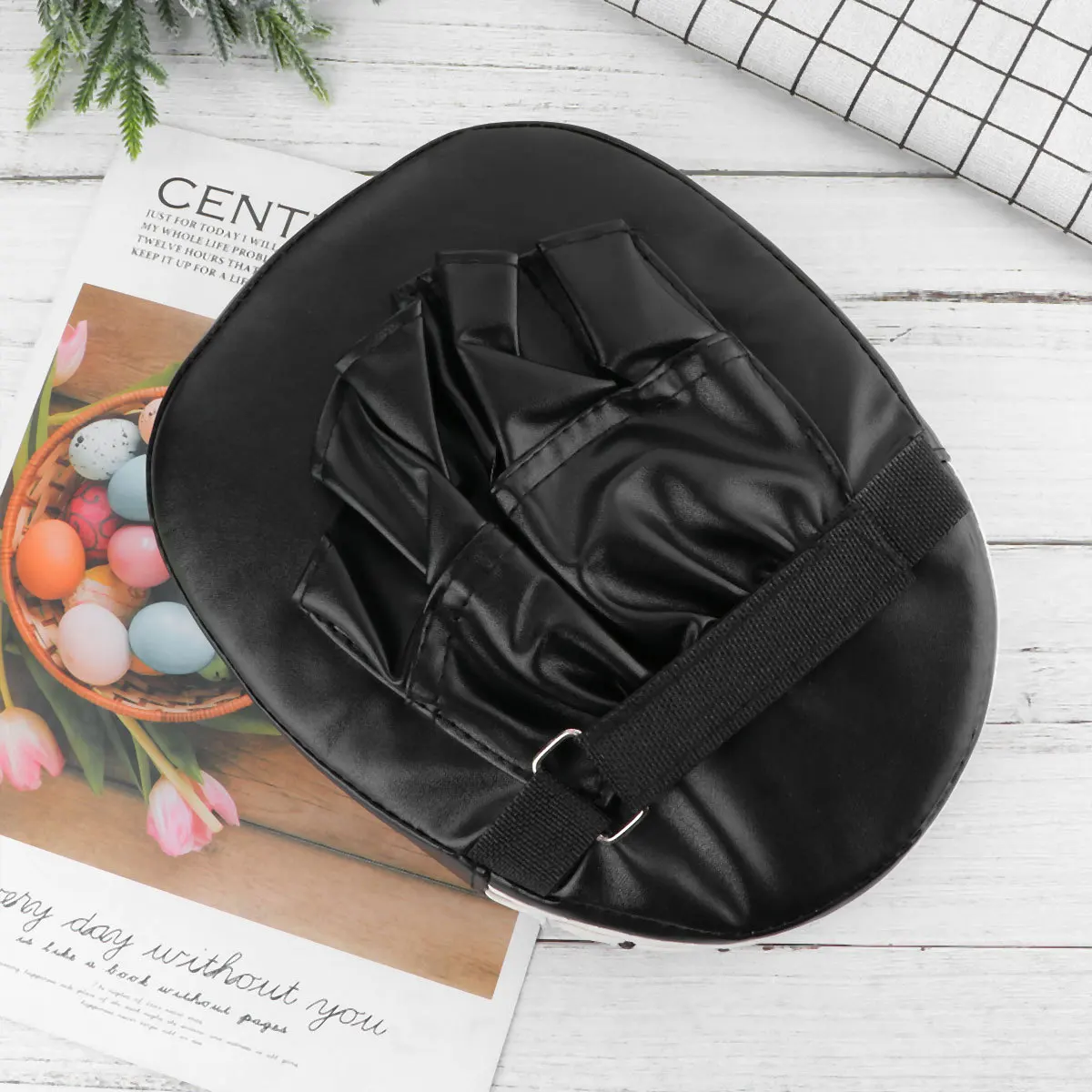 

Boxing Pad Single Black PU Punching Mitts Five Finger Gloves Adjustable Strap Karate Thai Martial Arts Training