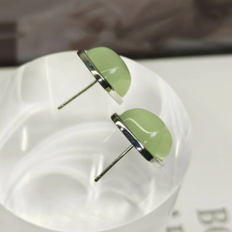 

New fashion noble temperament retro Hetian jade earrings Female greenstone jade earrings Jasper earrings stud jewelry