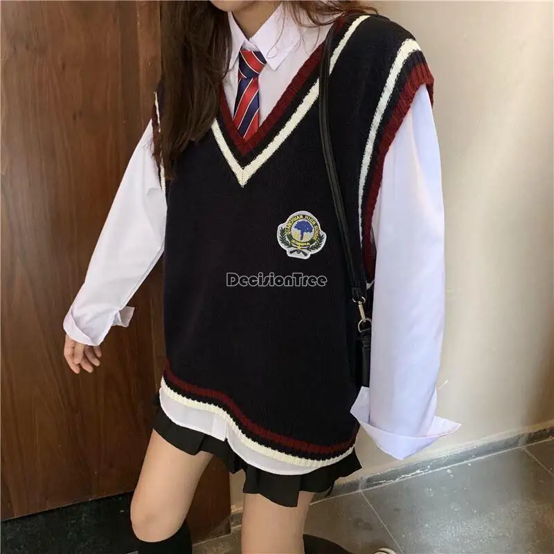 2025 Japanese korean girl school uniform vest jk high school collge style uniform autumn v neck all match knitting vest a704