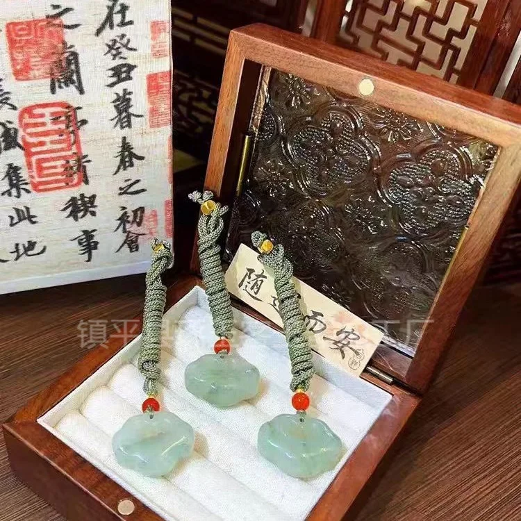 

Tianshan Cuixiang Cloud Lock Pendant Natural Xinjiang Golden Silk Jade Ruyi Lock Jade Pendant