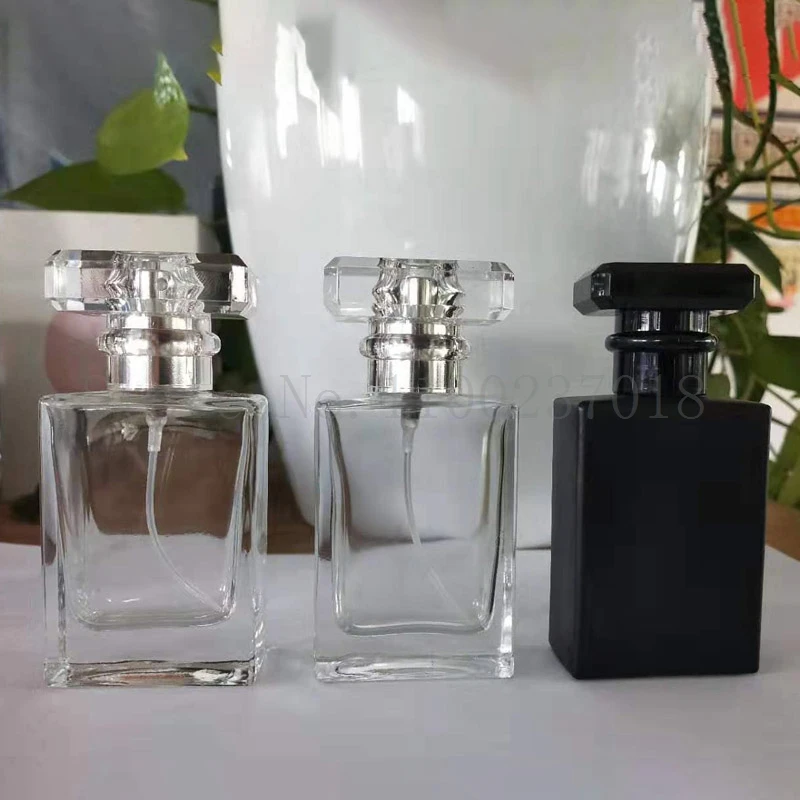 6 قطعة/الوحدة 30 مللي 50 مللي مربع أسود/أبيض/واضح زجاج زجاجة عطر مع غرامة رذاذ السائل رذاذ السفر فراغ زجاجة منفصلة