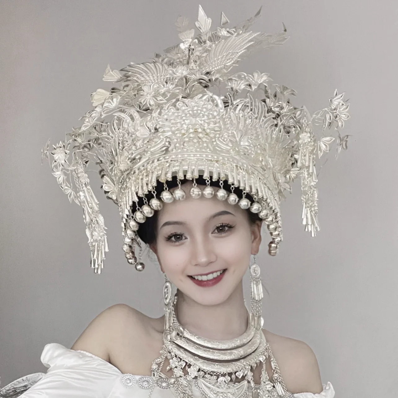 

Minorit Miao Head Jewelry Head Props Guangxi Hat Alloy Metal Silver Color Headwear Large Head Jewelry Yunnan Headwear Jewelry