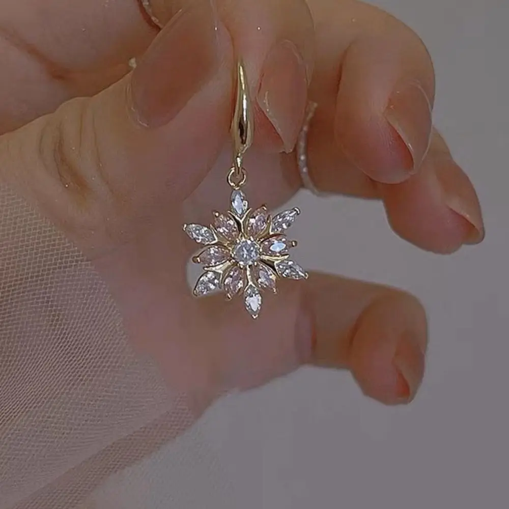Lovely Fashion Snowflake Earrings Exquisite Pink Hook Dangle Earrings Gifts Jewelry Zircon Earrings Christmas