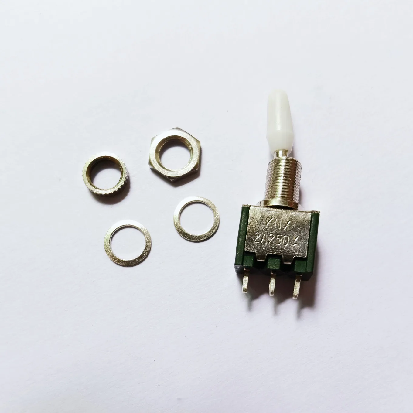 

Original new 100% KNX-102 2A 250VAC toggle switch 3pin 2gear SPDT