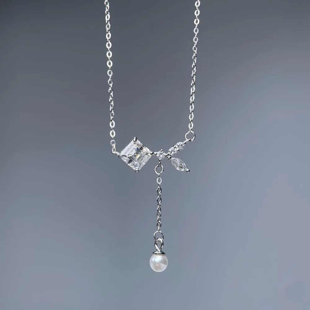 

S925 Ожерелье с подвеской из муассанита и жемчуга с кисточкой и родиевым покрытием 1 карат для женщин, элегантные украшения на ключицу.