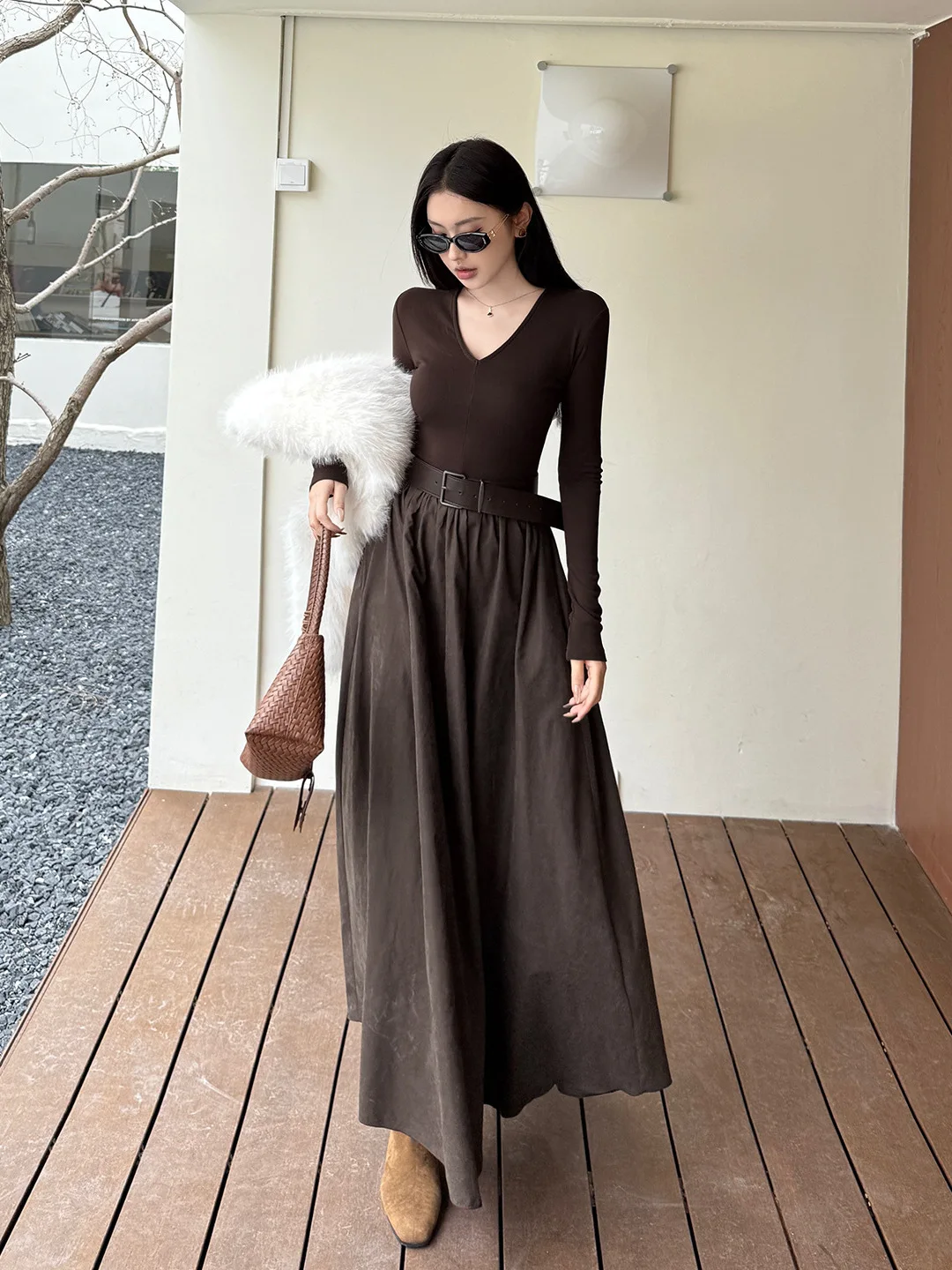 Feminino com decote em v café marrom vestido de manga longa cinto francês hepburn casual a linha vestidos na moda camada interna casacos de inverno