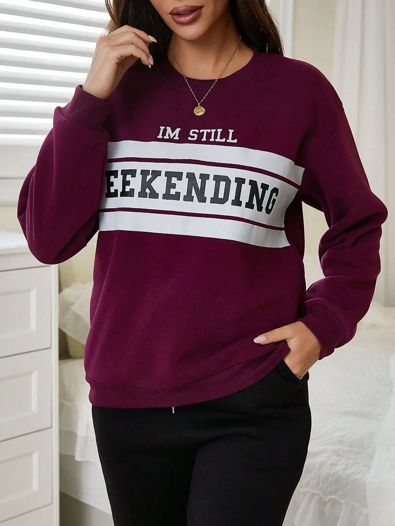 Women's Letter Print Warm Sweatshirt Loose Round Neck Hoodies Comfy Casual Winter Laides and women Pullover Sweatshirt
