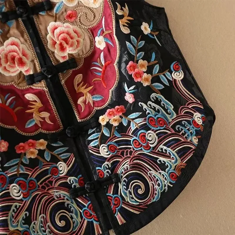 2025 Autunno Nuovo etnico da donna ricamato lavoro pesante colletto con bottoni gilet Svel Top Quali materiale senza ferro