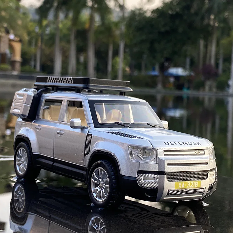 1:32 Land Rover Defender SUV Alloy Car Model Diecast & Toy Off-road Vehicle Metal Car Model High Simulation Collection Gift