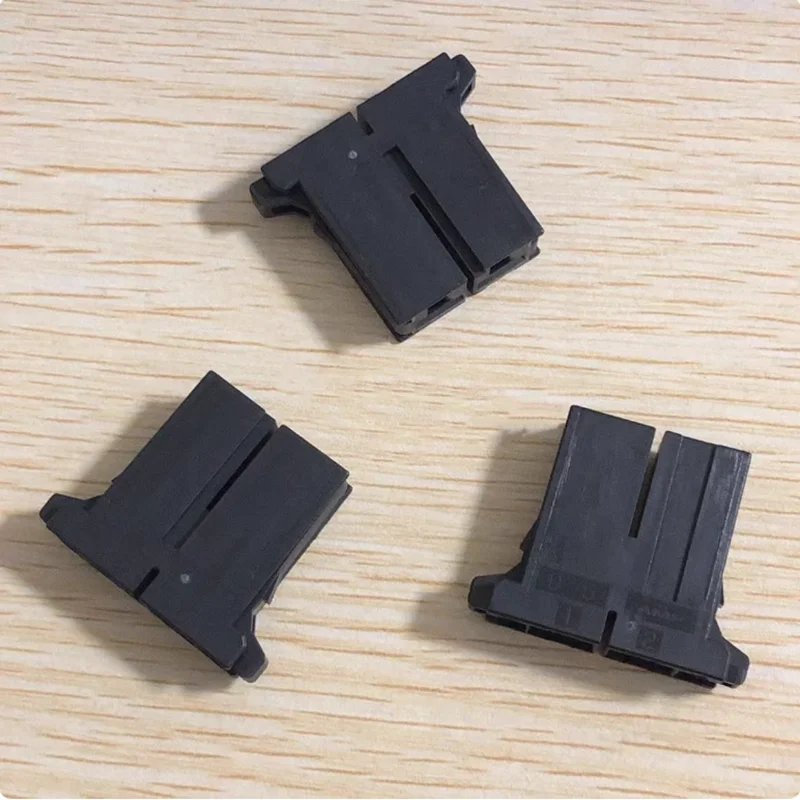 

5 pieces/batch AMP/TE connectors 1-179958-2 connector spacing 10.16mm 2pin rubber shell, brand new in stock