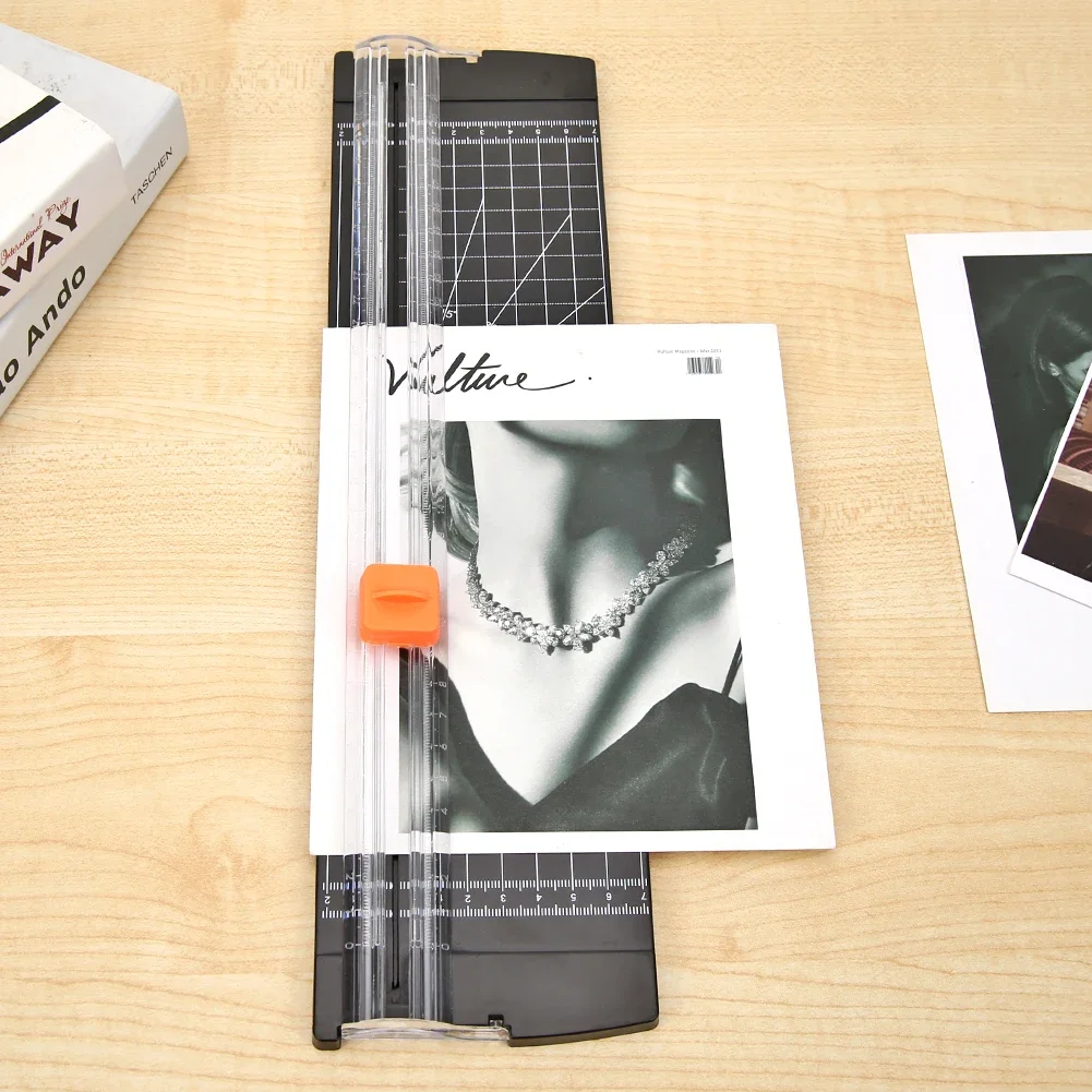 قاعدة بلاستيكية محمولة مقاس A4 لقص الصور الورقية وشفرة القصاصات للمكتب #4