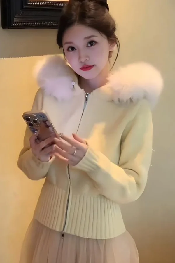 

​​2025 Fall Winter Plush Collar Hooded Cardigan Women Zip Front Knit Coat Sweetheart French Chic Slim Fit Fleece Outerwear​​