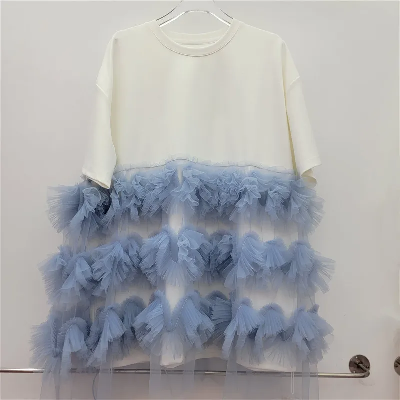 T-shirtjurk van mesh met zware details. 2024 grijze oversized K-stijl, chic en comfortabel.