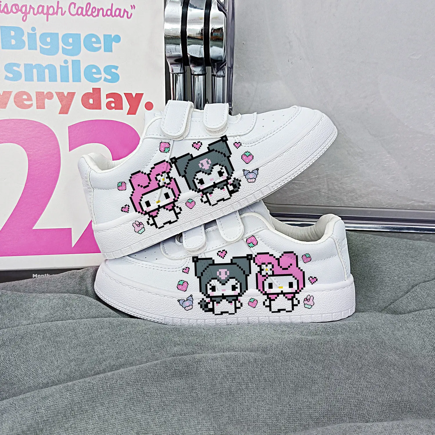 Nuove scarpe da ginnastica per bambini Kuromi per ragazze ragazzi stampa scarpe sportive scarpe da Tennis per bambini piatte bianche Casual Cartoon