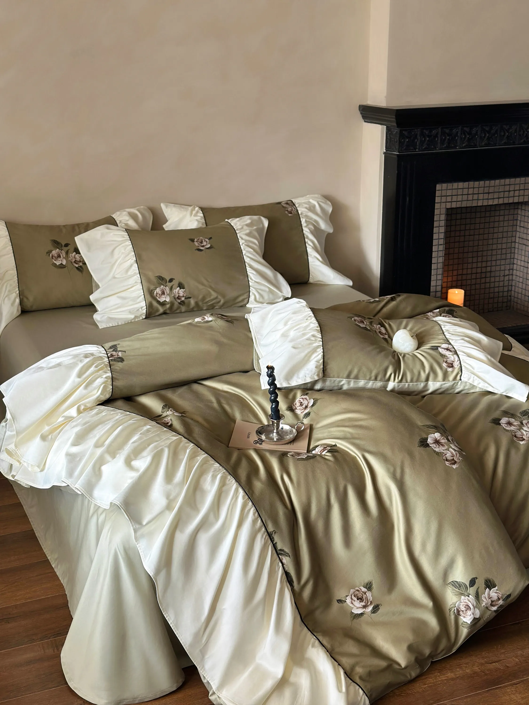 French cotton long-staple cotton four-piece set retro printing pure cotton satin ruffle edge quilt cover bedding