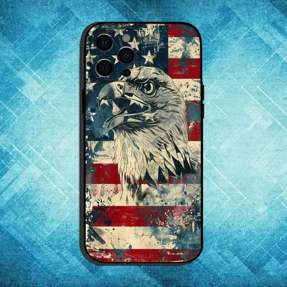 حافظة هاتف النسر الأصلع الوطني الأمريكي لهاتف iPhone17,16,15,14,13,12,11 Plus، Pro Max غطاء أسود ناعم