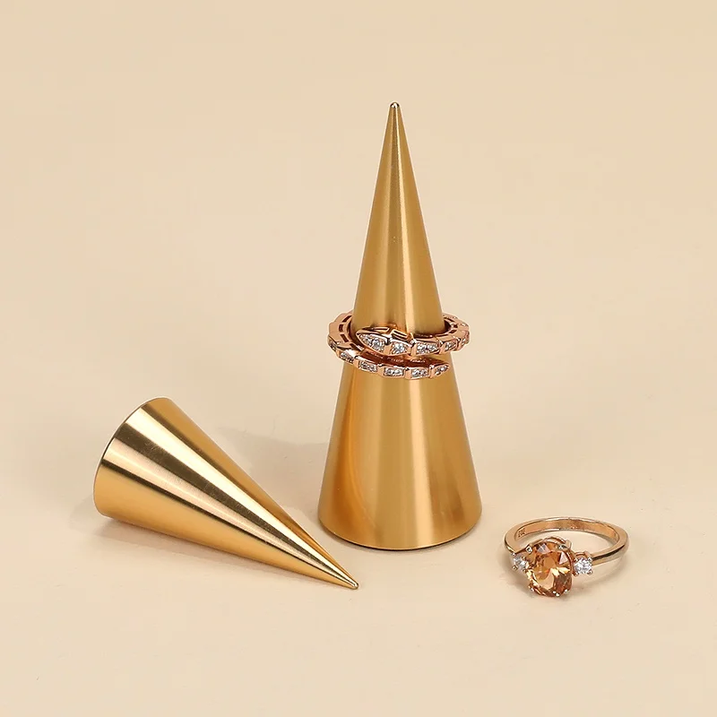 مخروطي على شكل حلقة حامل حلقة عرض موقف التخزين ورف عرض حلقة معدنية حامل مجوهرات اطلاق النار الدعامة