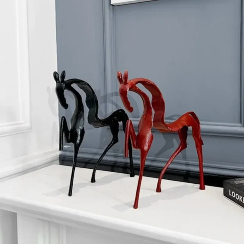 Modern Minimalism Figurines Creative Horse Miniatures Living Room Interior Aesthetic Decoration Room Decoration Accessories