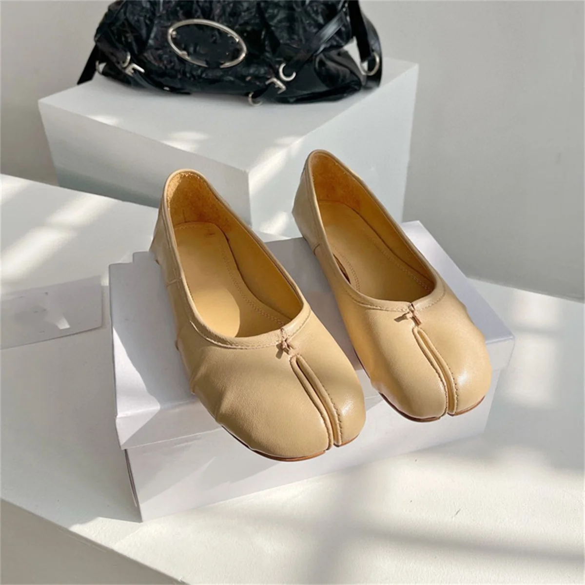 Tabi Pleated Comfort Women Shoes Flat Low Heel Slip On Unique Design Femininos Concise Texture Glossy