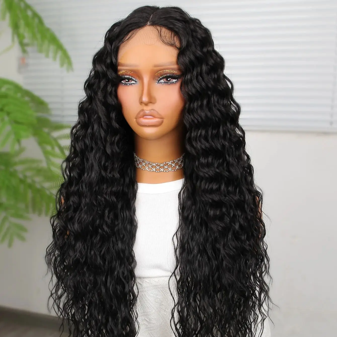 32inch Synthetic Wig 13*4.5 Lace Front Wigs Long Curly Wig  Black  Perfeet for Any Occasion Daily wigs  heat-resistant fiber