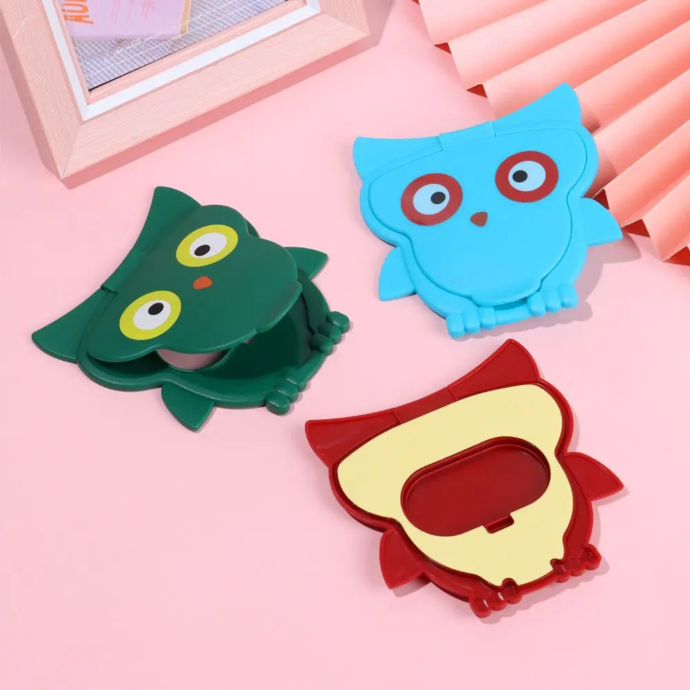 1Pcs Fashion Unisex Reusable Portable Self-Adhesive  Wet Wipes Lid Flip Cover Tissues Cover