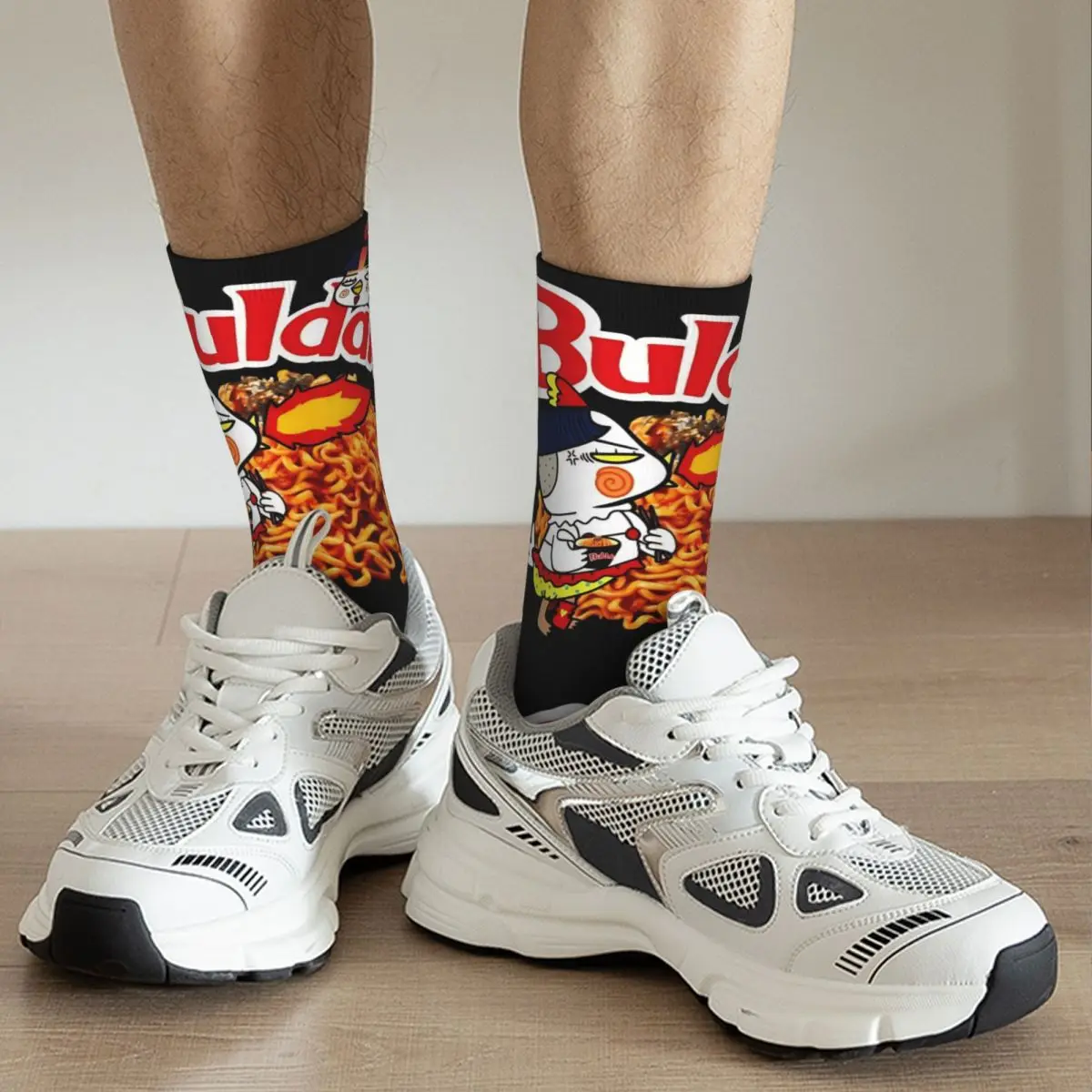 حار الدجاج الشعرية Buldak الساخن نكهة الدجاج رامين الجوارب جوارب الموضة مكافحة العرق للجنسين الرجال الجوارب لينة الجري الجوارب