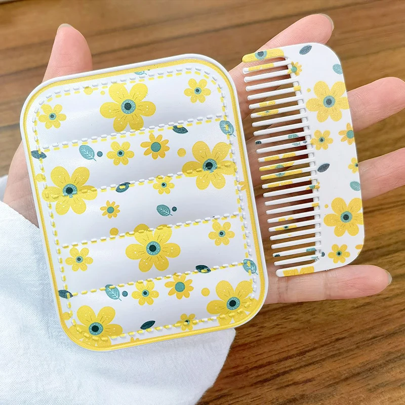 Chrysanthemum Flip-Top Folding Makeup Mirror Portable Pocket Mirror Women Rectangle Cosmetic Make Up Mirror With Comb