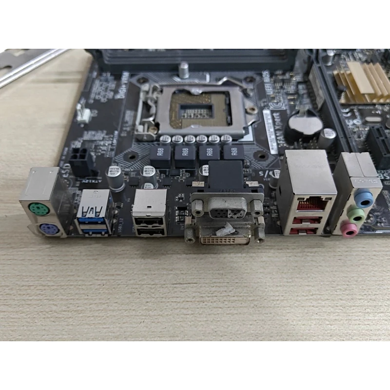 Used B85M-V5 PLUS Motherboard LGA 1150 Support 4th Gen CPU DDR3 Memory for ASUS
