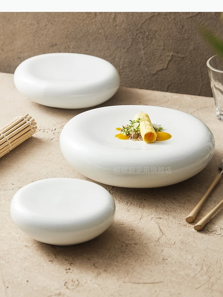 Prato de cerâmica com isolamento de camada dupla, sobremesa, aperitivo, pratos de cerâmica, cozinha molecular, restaurante, utensílios de mesa específicos