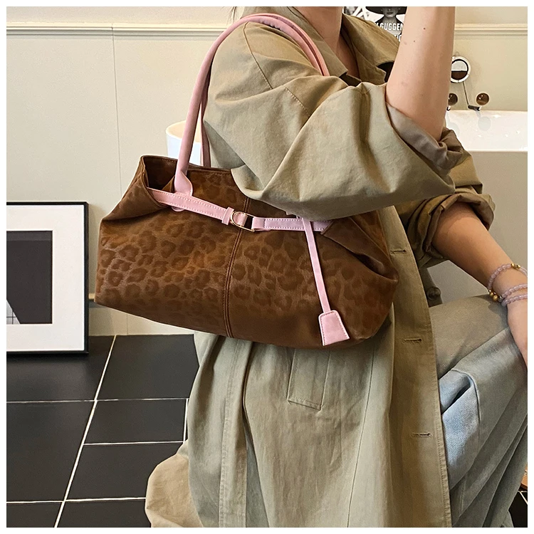 Leopard Print Sewing Thread Hasp Youth Sweet Shoulder Bags for Women 2026 Hot Sale Large Capacity Sense of Luxury Tote Bags