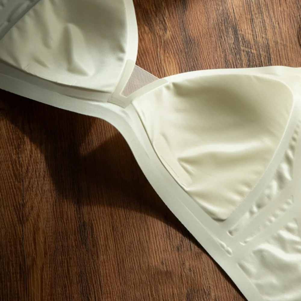 Dünner Satin-BH ohne Bügel mit tiefem V-Ausschnitt, stoßfest, eng anliegender BH für Frauen, formt die Brüste, nahtlos, spurlos, für Sport und Laufen geeignet. – Detail 6