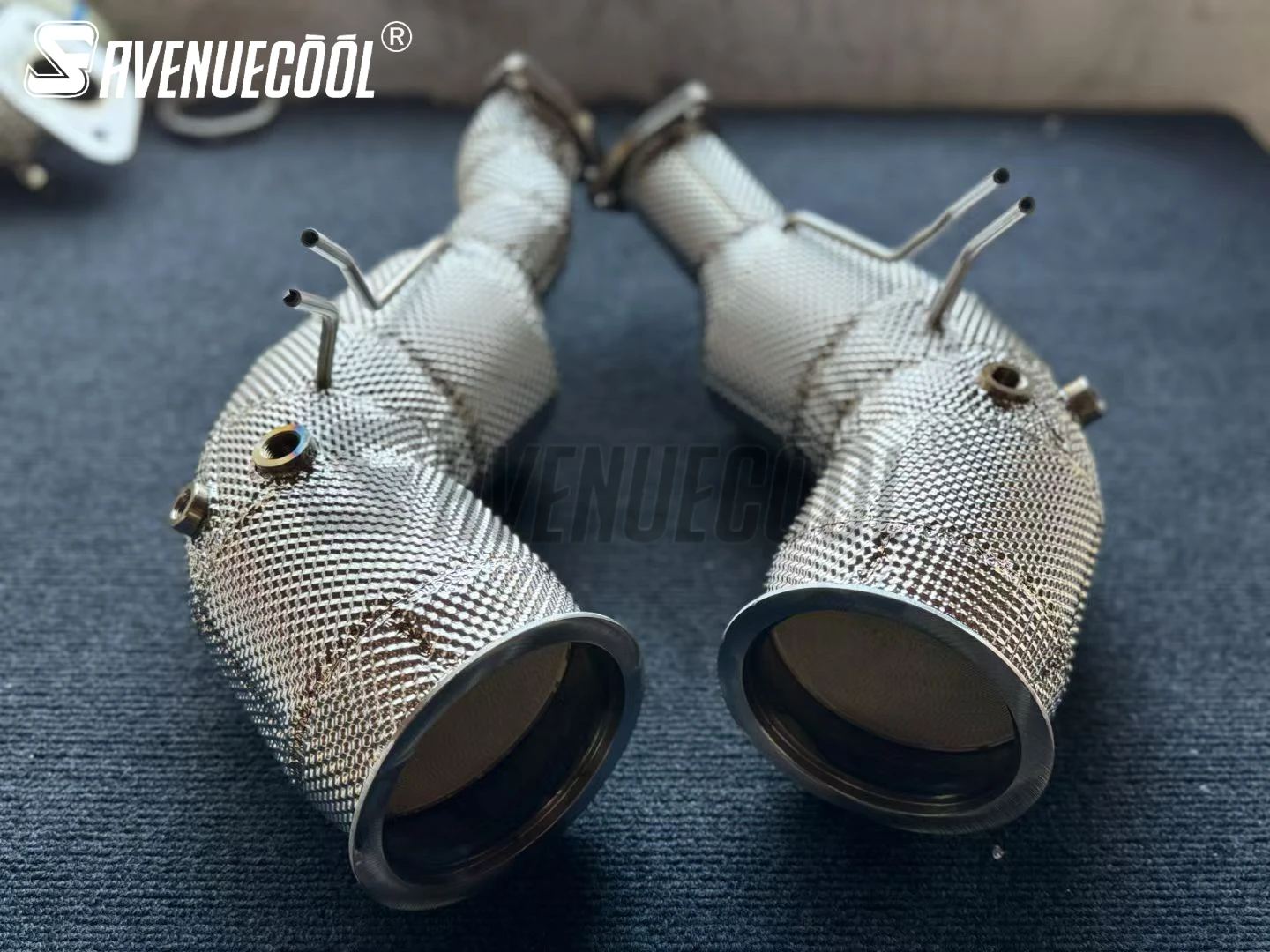 

AVENUECOOL Exhaust System High Performance Downpipe for AUDI RS6 With Heat Shield Racing Pipe